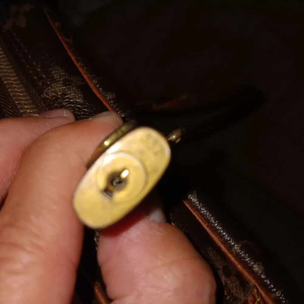 Louis Vuitton monogram briefcase bag with lock